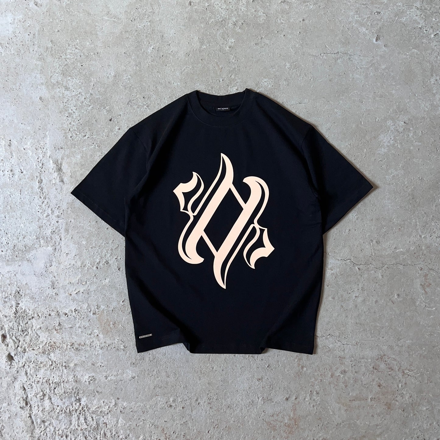 Reflective logo - black